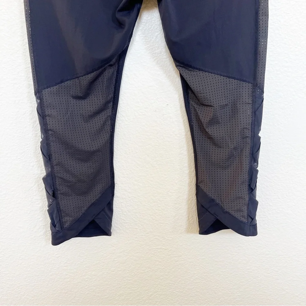 Lululemon- Var-City Crop in Naval Blue/Iridescent Multi